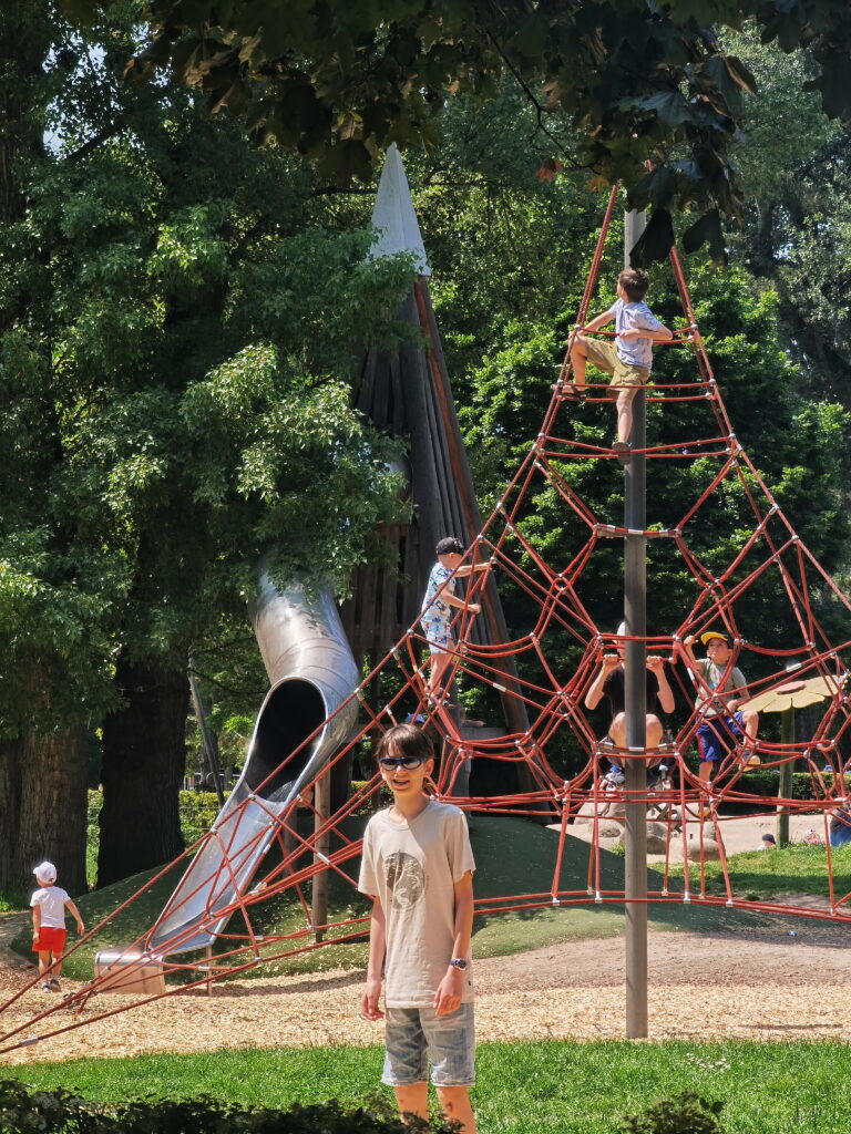 Sparefroh Spielplatz Donaupark - mit der Kletterpyramide